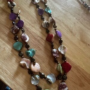 Multicolor Shell Beaded Women's Necklace - Stylish Layered Look